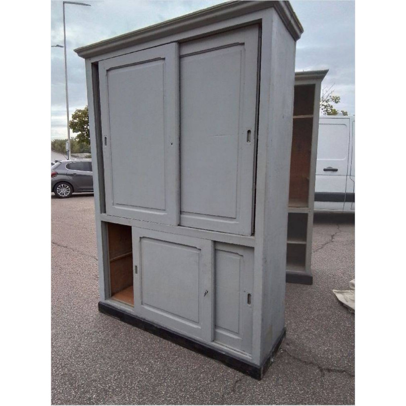 ARMOIRE D’ANCIEN MAGASIN 