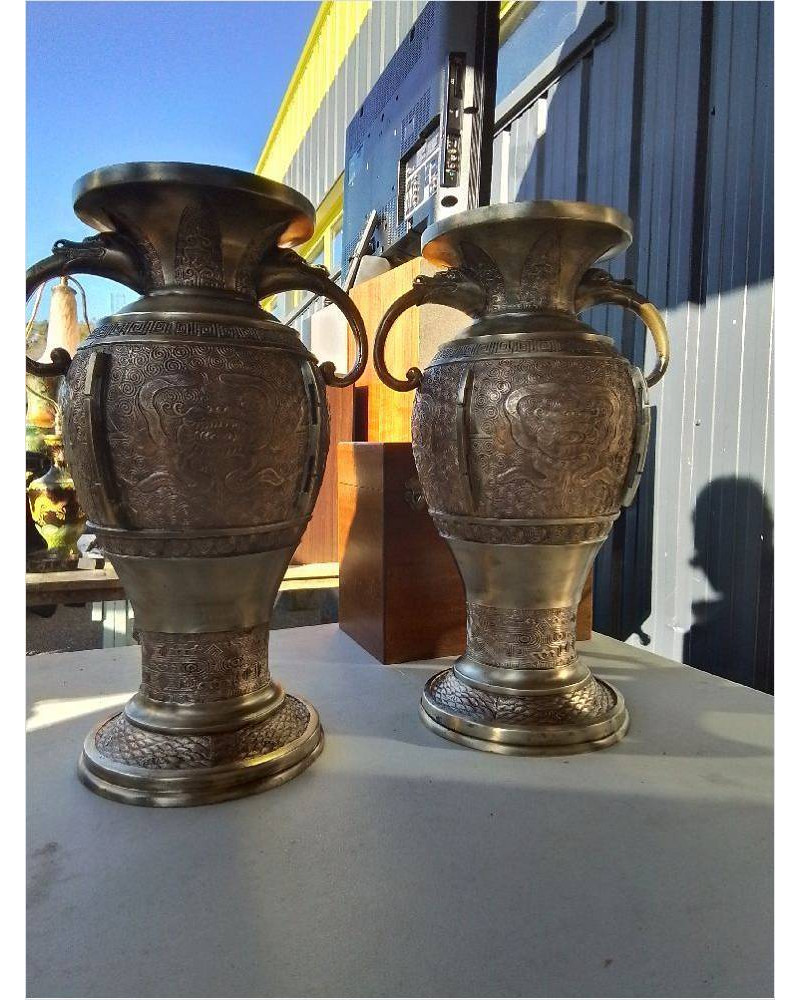 PAIRE DE VASES BRONZE