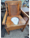 CHAISE PERCEE ET BIDET FAIENCE