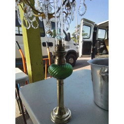 LAMPE A PETROLE VERTE