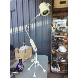 LAMPE 12 VOLTS 220 LABO