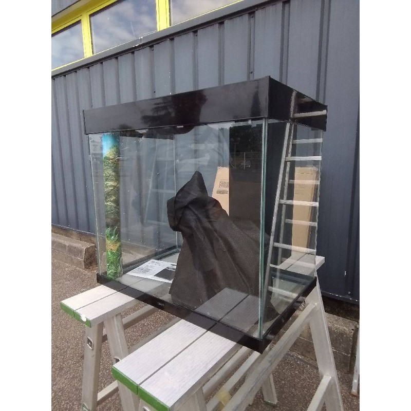 AQUARIUM 108 LITRES