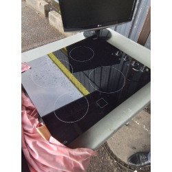 PLAQUE VITROCÉRAMIQUE...