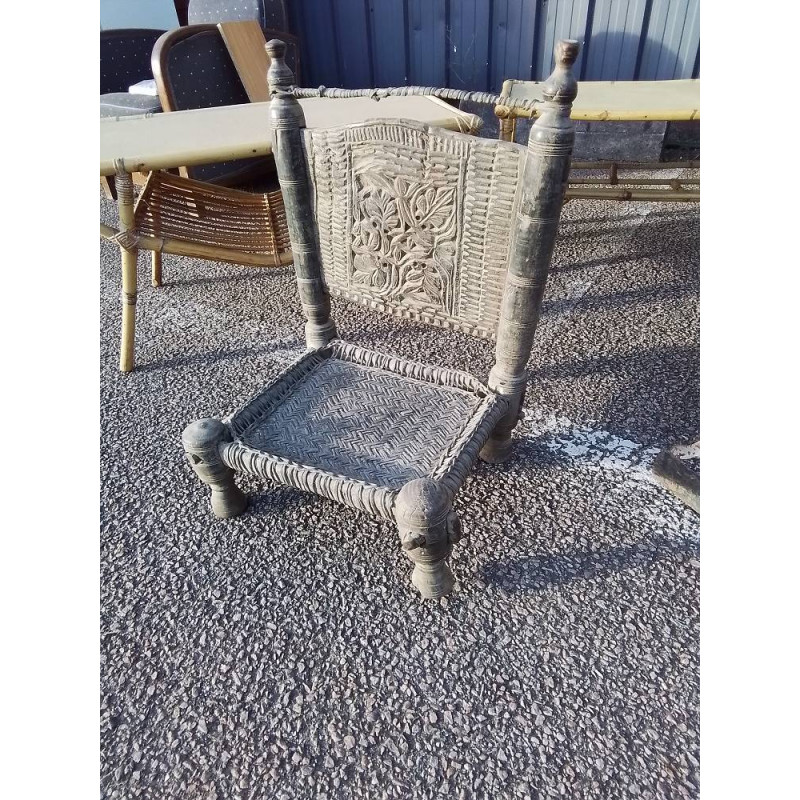 CHAISE INDIENNE 