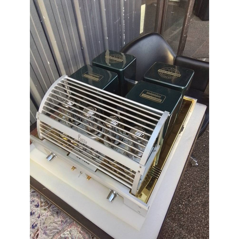 AMPLI A LAMPES YAQIN MC100B