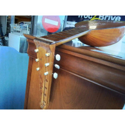 GUITARE LUTH MUSIKALIA