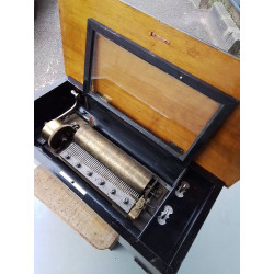 BOITE A MUSIQUE REGULATEUR 1900 A REGLER