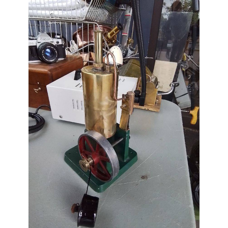 MACHINE À VAPEUR 