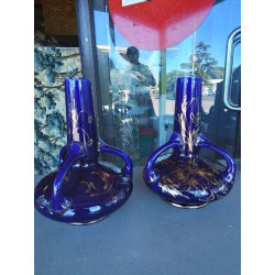 PAIRE DE VASES BLEU DE FOUR...
