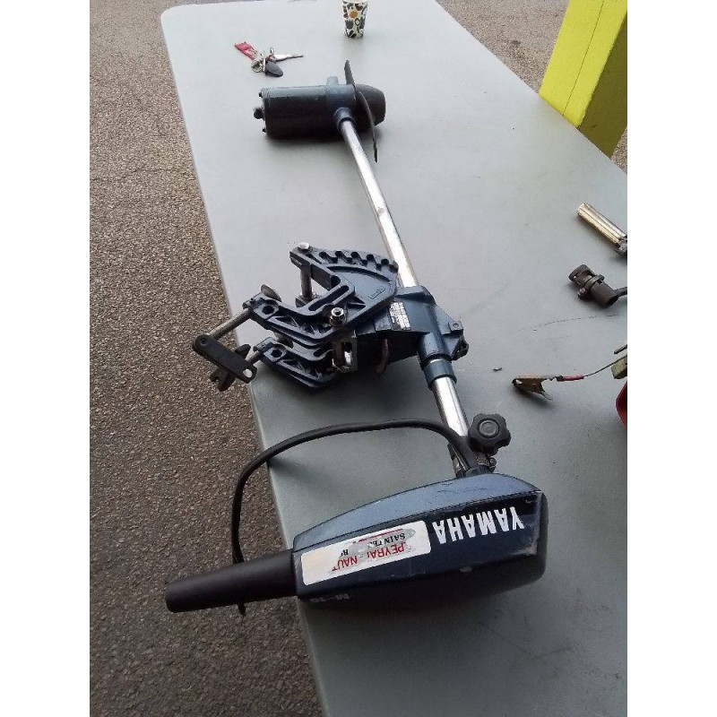 MOTEUR BATEAU+1 CHARGEUR BATTERIE 